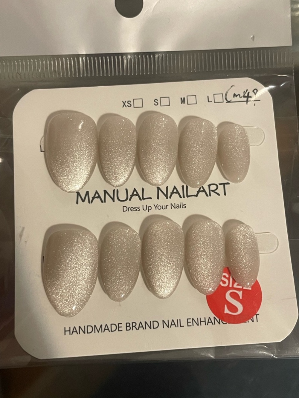 Manual Nailart Shimmer Champagne Press-On Nails